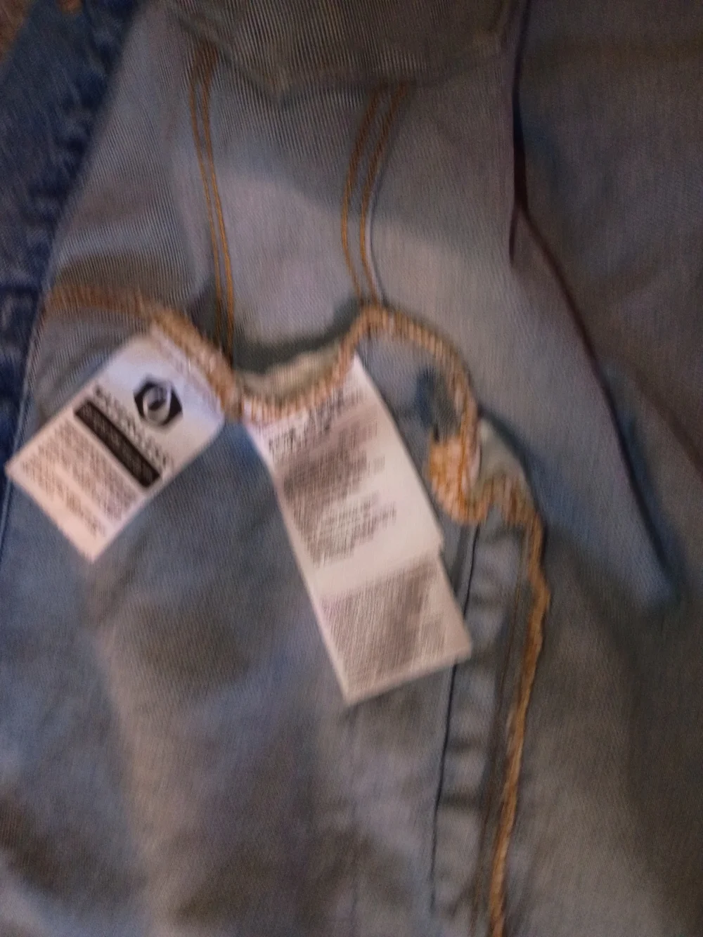 Vintage Levi's Light Blue Denim Trucker Jacket - Men's - Picture 4 of 6